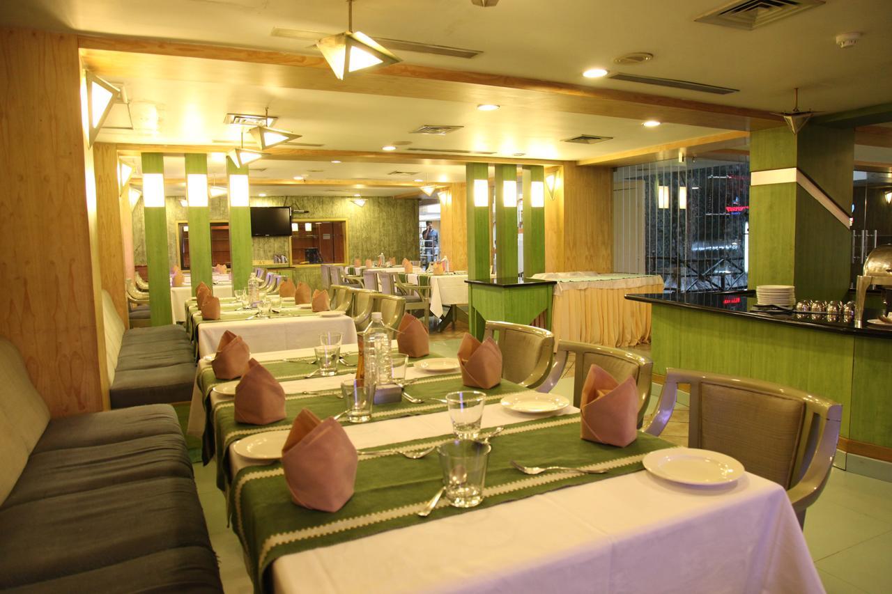 Lotus 8 Hotel Nedumbassery Εξωτερικό φωτογραφία