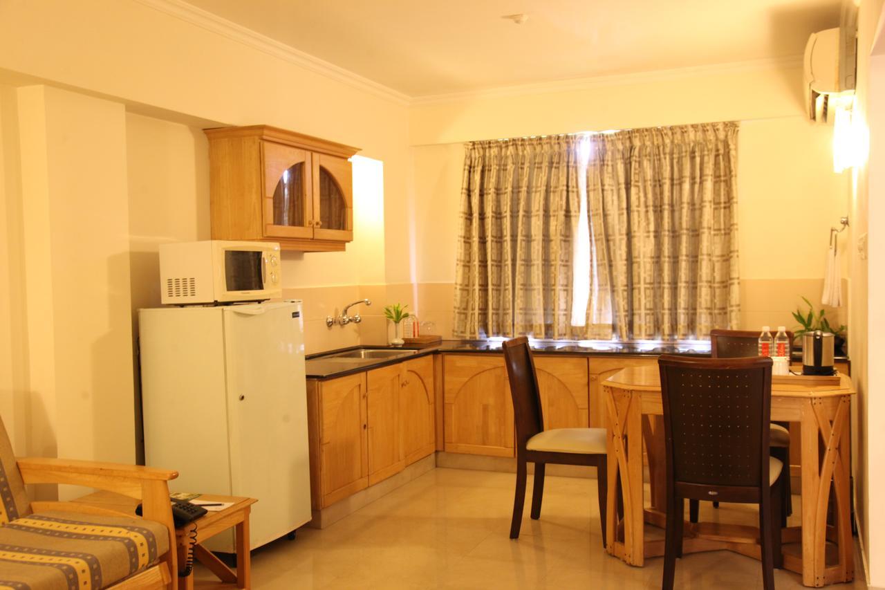 Lotus 8 Hotel Nedumbassery Εξωτερικό φωτογραφία