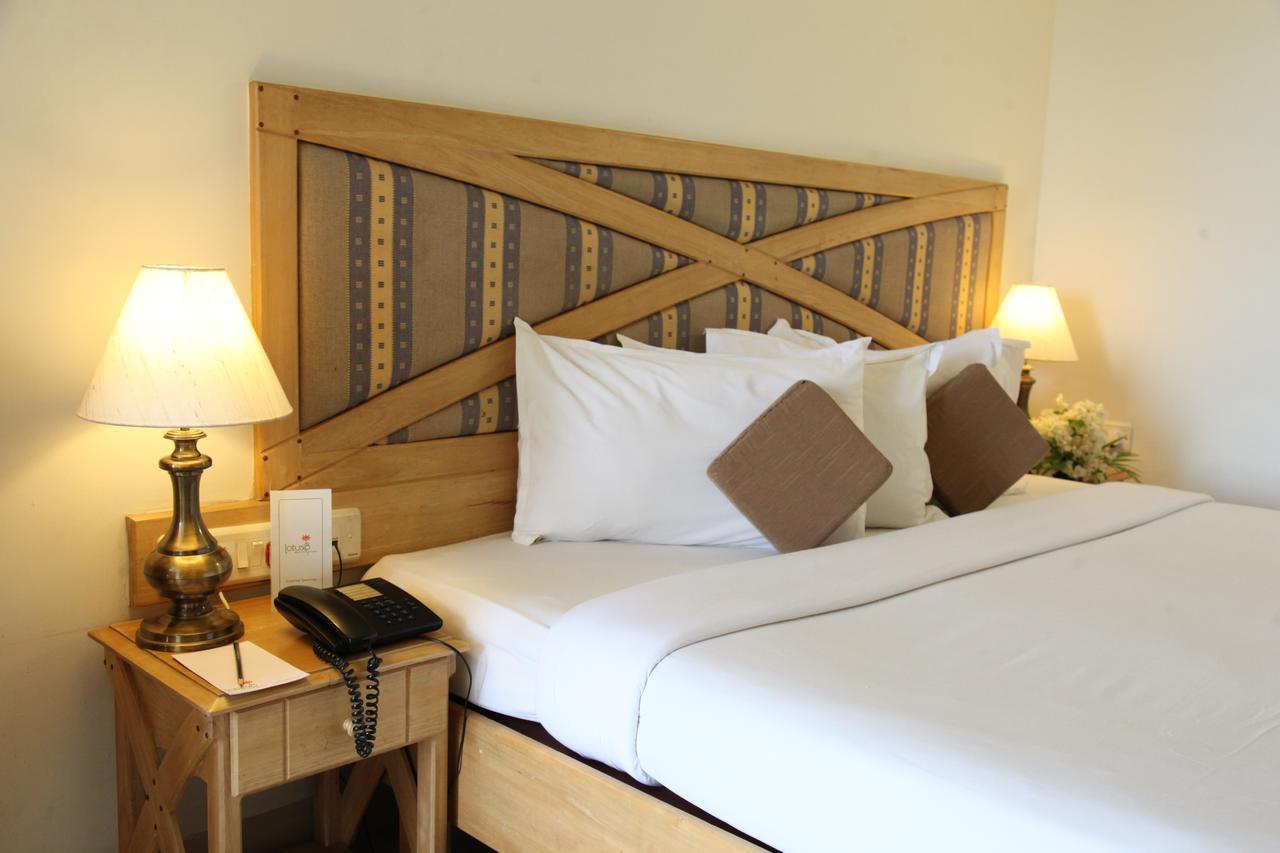 Lotus 8 Hotel Nedumbassery Εξωτερικό φωτογραφία