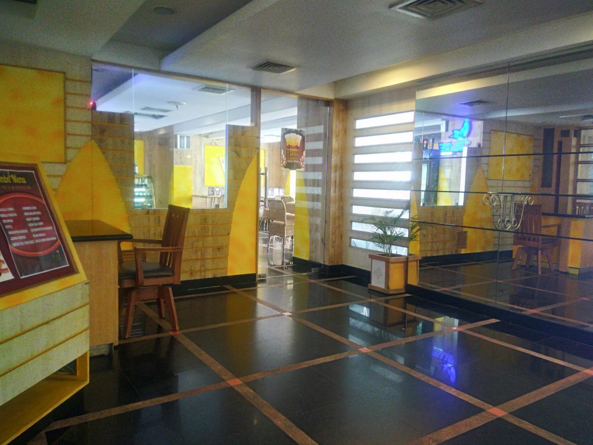 Lotus 8 Hotel Nedumbassery Εξωτερικό φωτογραφία