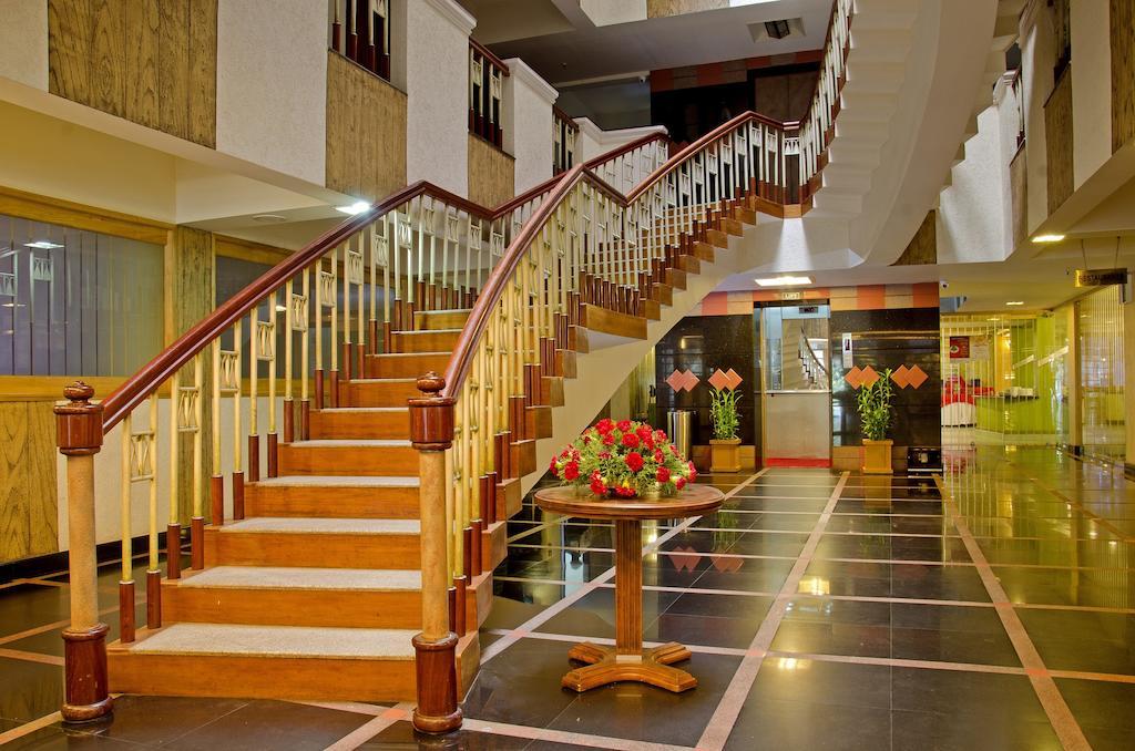 Lotus 8 Hotel Nedumbassery Εξωτερικό φωτογραφία