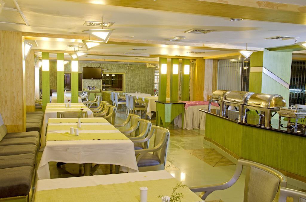 Lotus 8 Hotel Nedumbassery Εξωτερικό φωτογραφία